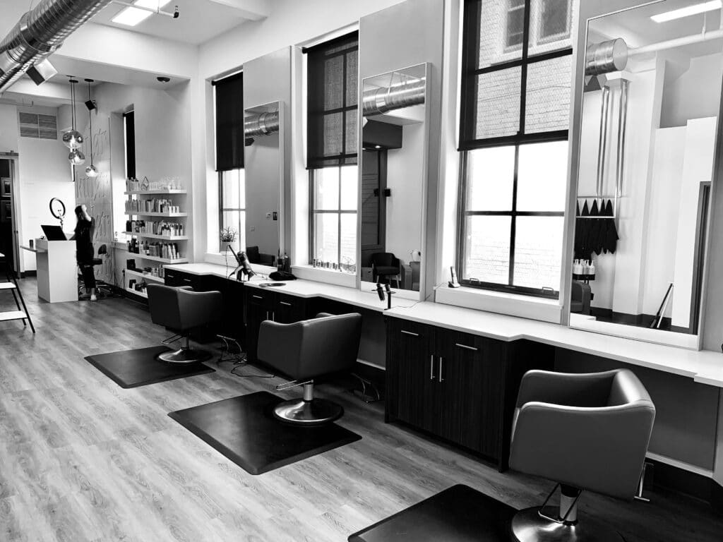 adam-winger-VjRpkGtS55w-unsplash colorado salon financing