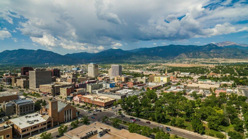 kevin-bree-67vlhboncRU-unsplash business loan colorado springs