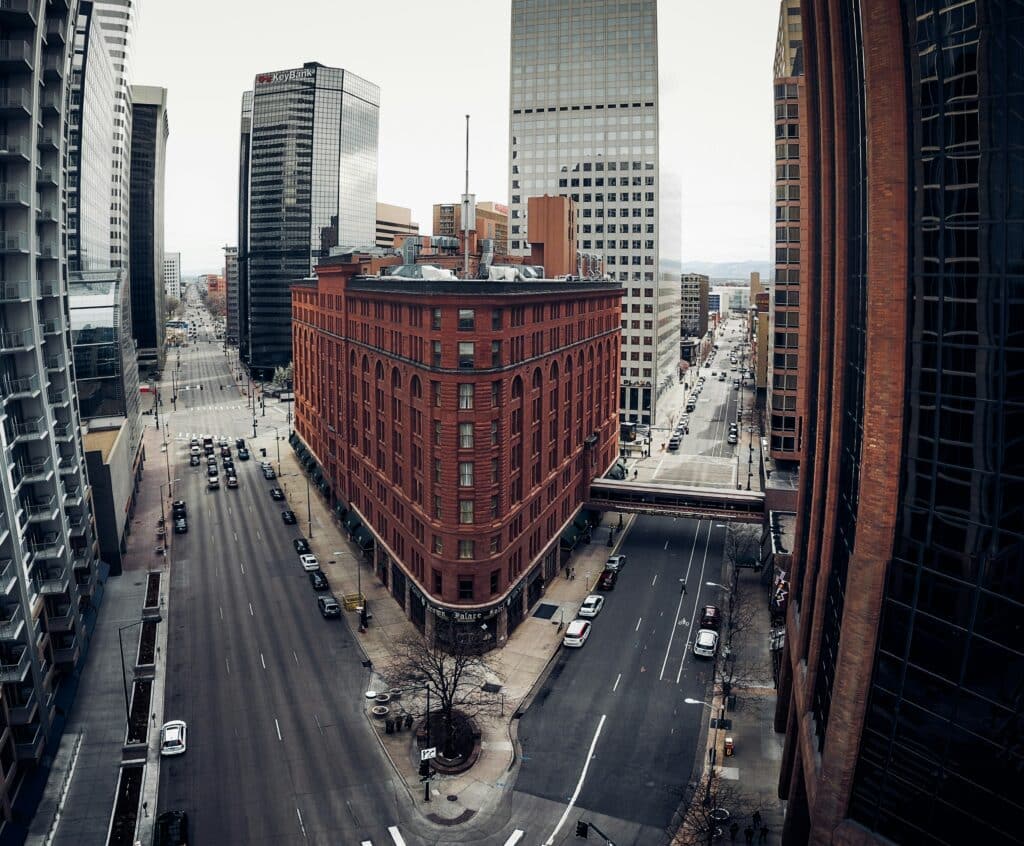 henry-desro-V5asA4gCgJA-unsplash business loans colorado